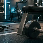 Cardio avant apres muscu : haltères et vélo en salle